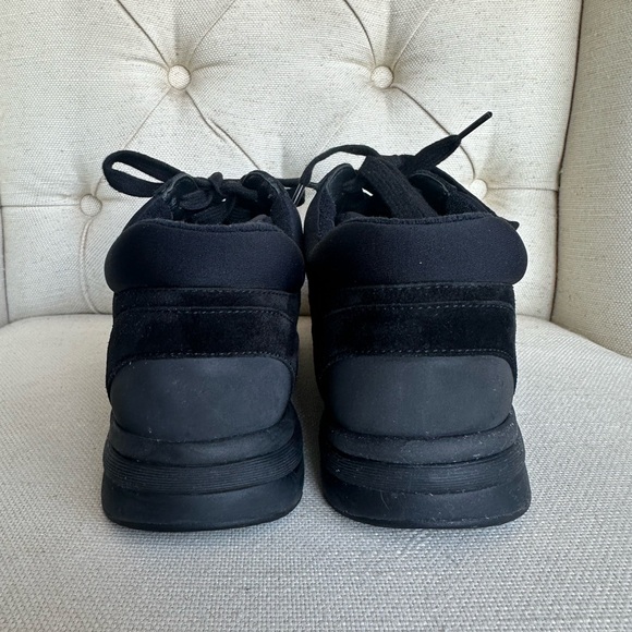 Chanel - Black Suede CC Low Top Trainers Sneakers - Size 37 - Picture 2 of 5